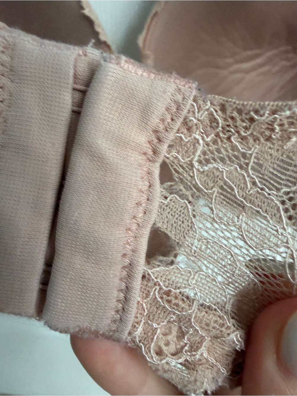 Victoria's Secret Nude Lace-Trim T-Shirt Bra - Picture 3 of 4